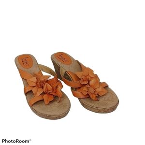 B.Ø.C. Børn Size 10 Orange Floral Wedge Sandals